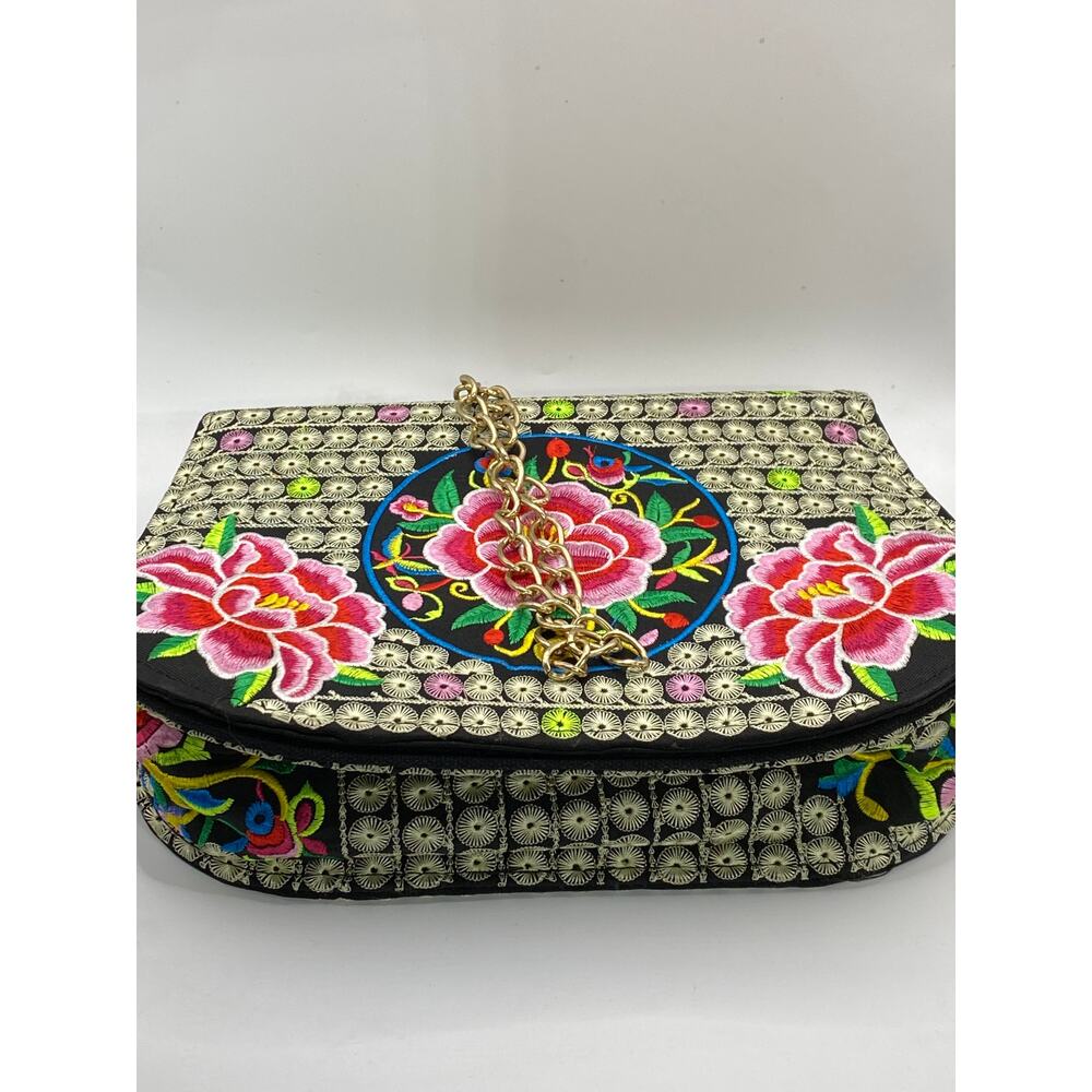 UNBRANDED Women's Black-Multi Dahlia Embroidered Flap Chain-Strap Bag - Picture 2 of 11